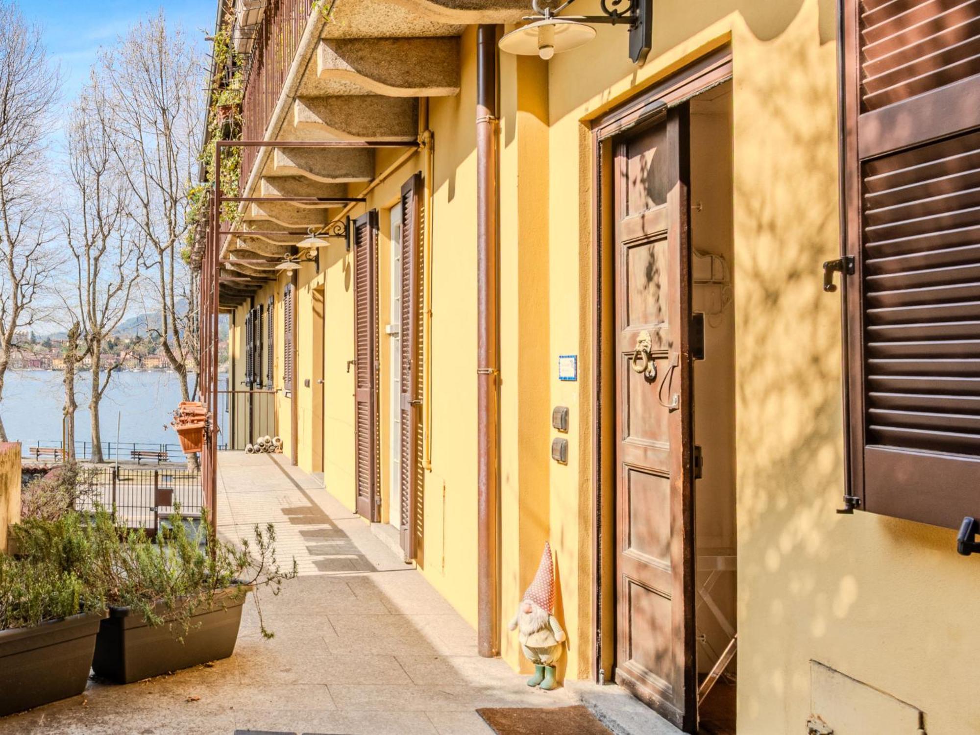 Apartment Lungolago By Interhome Lecco Luaran gambar